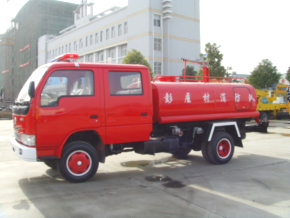 双排座农用消防车(有图)